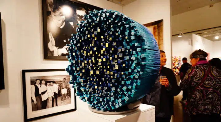 you_sexy_thing_2-720x400 A man and a woman standing in a room