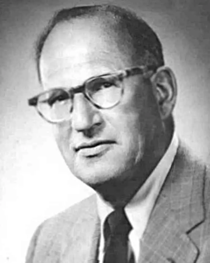 Joseph_Eichler__1958-720x900 A man wearing glasses posing for the camera