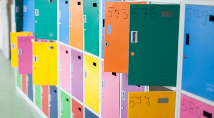 Primer plano de una pared colorida