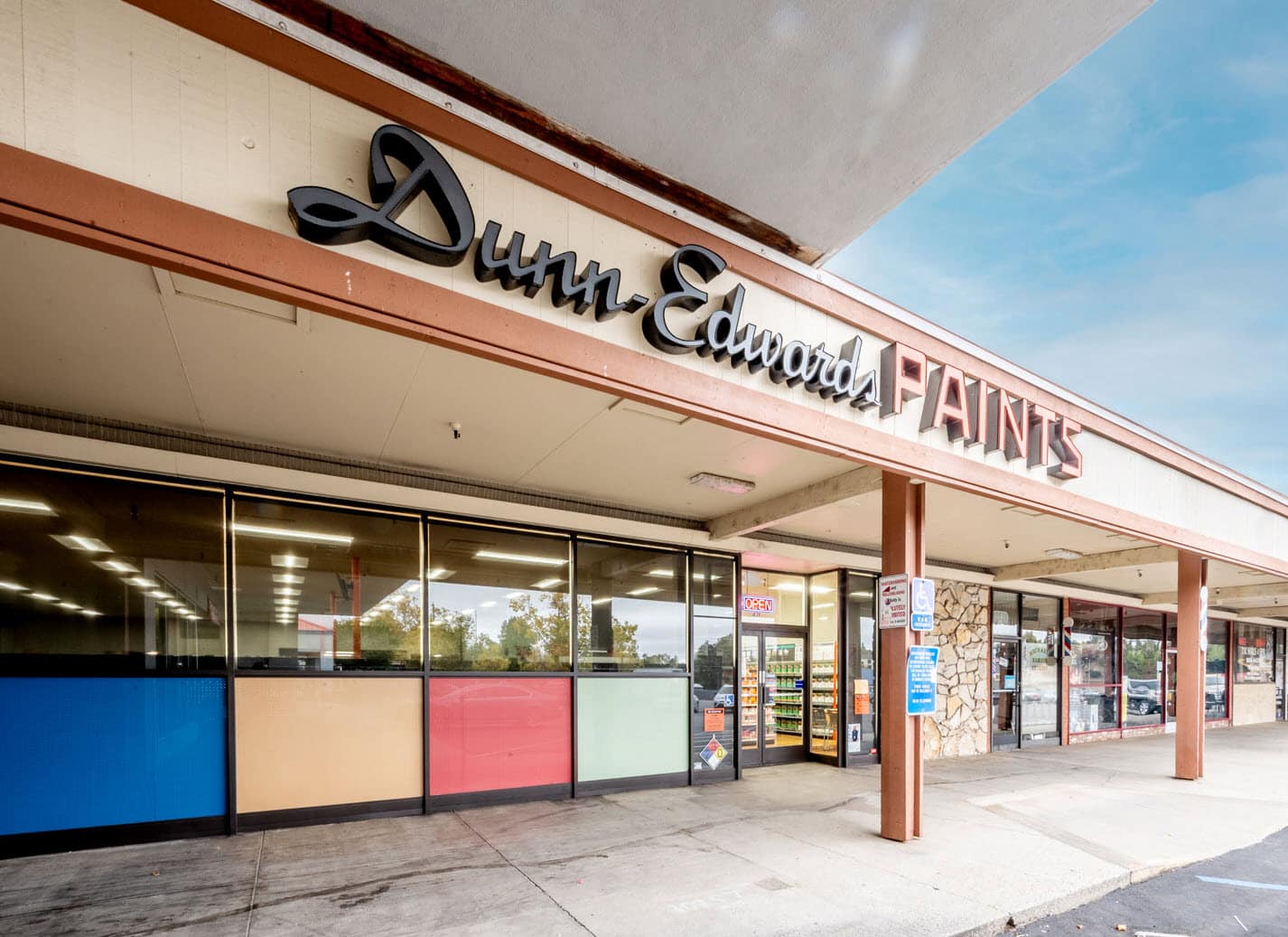 Dunn-Edwards Paint Store in Auburn CA 95603