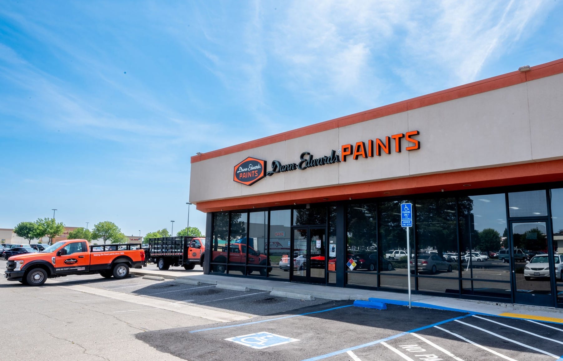 Dunn-Edwards Paint Store in Stockton CA 95212