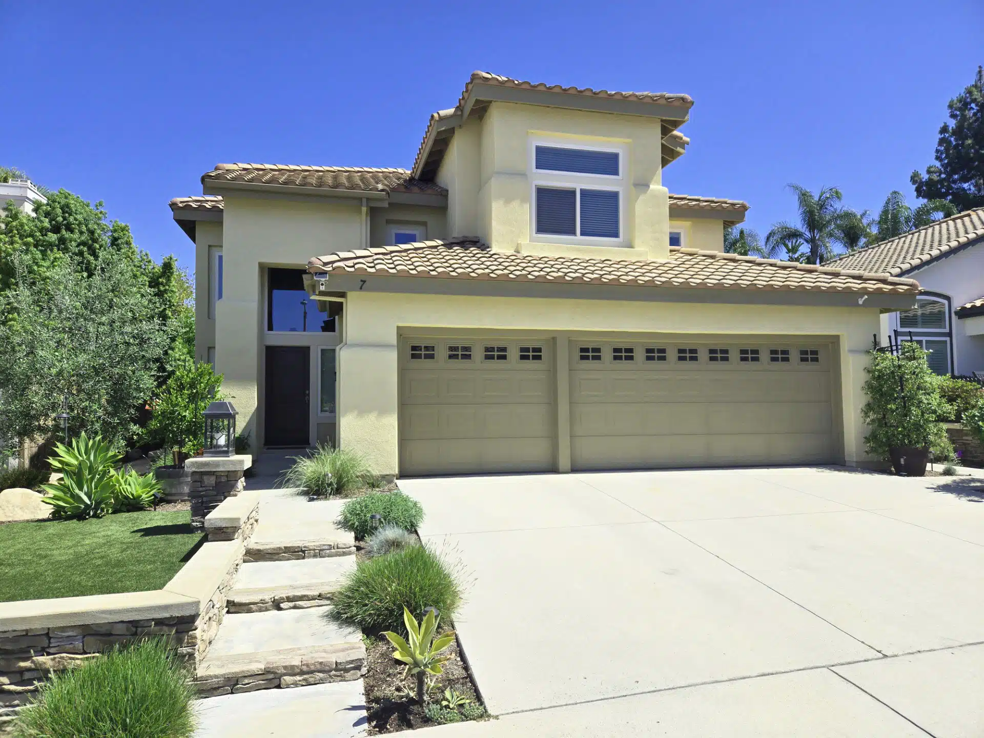 A small house in a garden