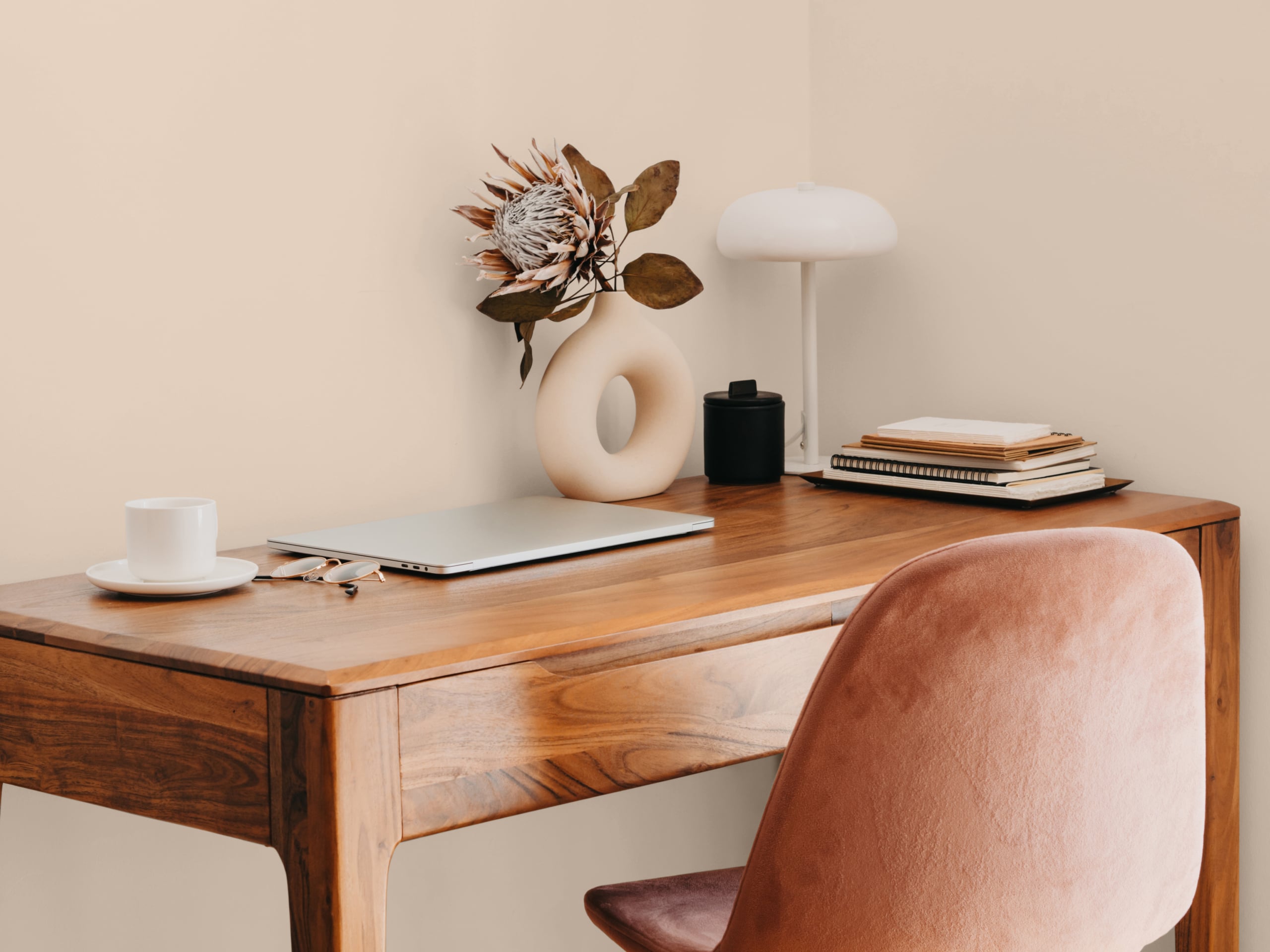 Poppy Crepe color sample